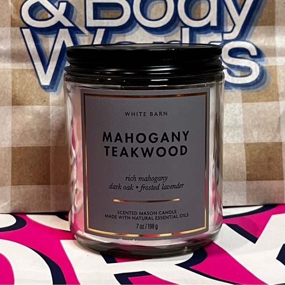 Mahogany Teakwood Single Wick bath & body works Candle (bundle for a discount) - Picture 2 of 6